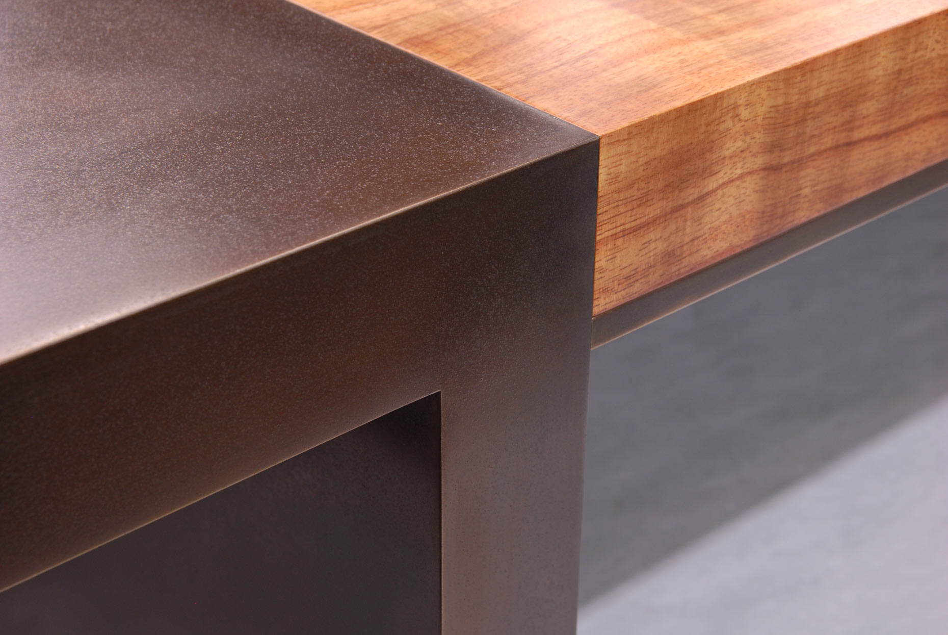 004Mongillo-250-Table-Detail_FIX